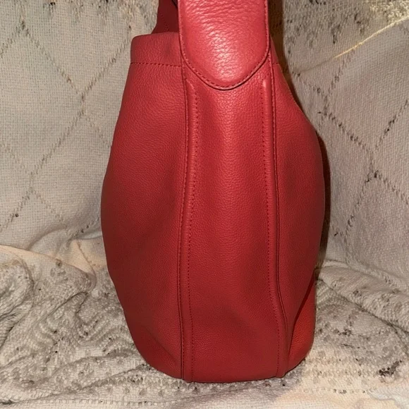 Coach Avery Pebble Grain Leather Large Hobo - Picture 5 of 12